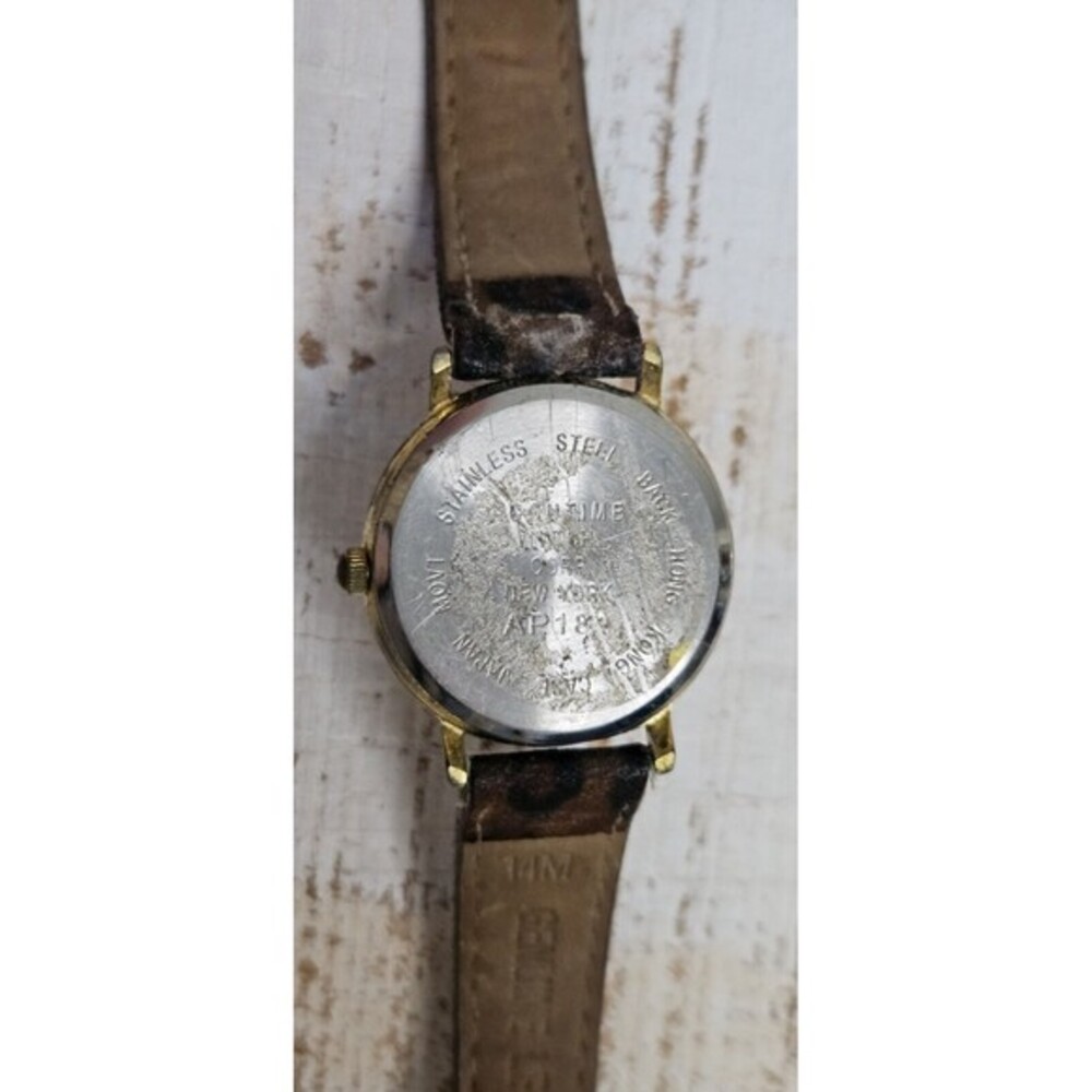 Vintage Vivani Ladies Quartz Watch Gold Tone Leather band - Picture 4 of 6